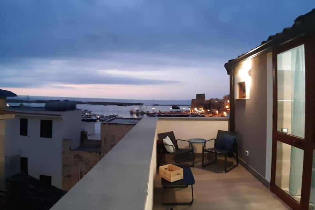 A 2 Passi Dal Castello ,Appartamento Con Veranda Castellammare del Golfo Esterno foto